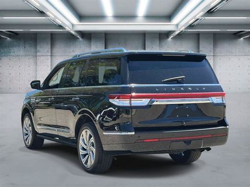 Used 2022 Lincoln Navigator Reserve AWD/4WD image 29