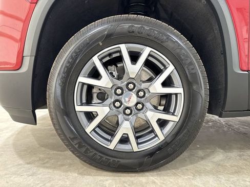 Used 2023 GMC Acadia SLT w/ Preferred Package FWD image 33