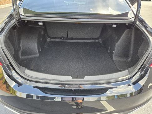 Used 2021 Chevrolet Malibu RS image 17