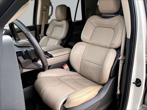 Used 2022 Lincoln Navigator Reserve AWD/4WD image 24