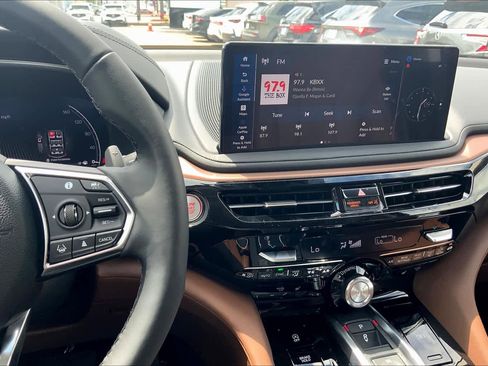 Used 2025 Acura MDX FWD w/ Technology Package image 6