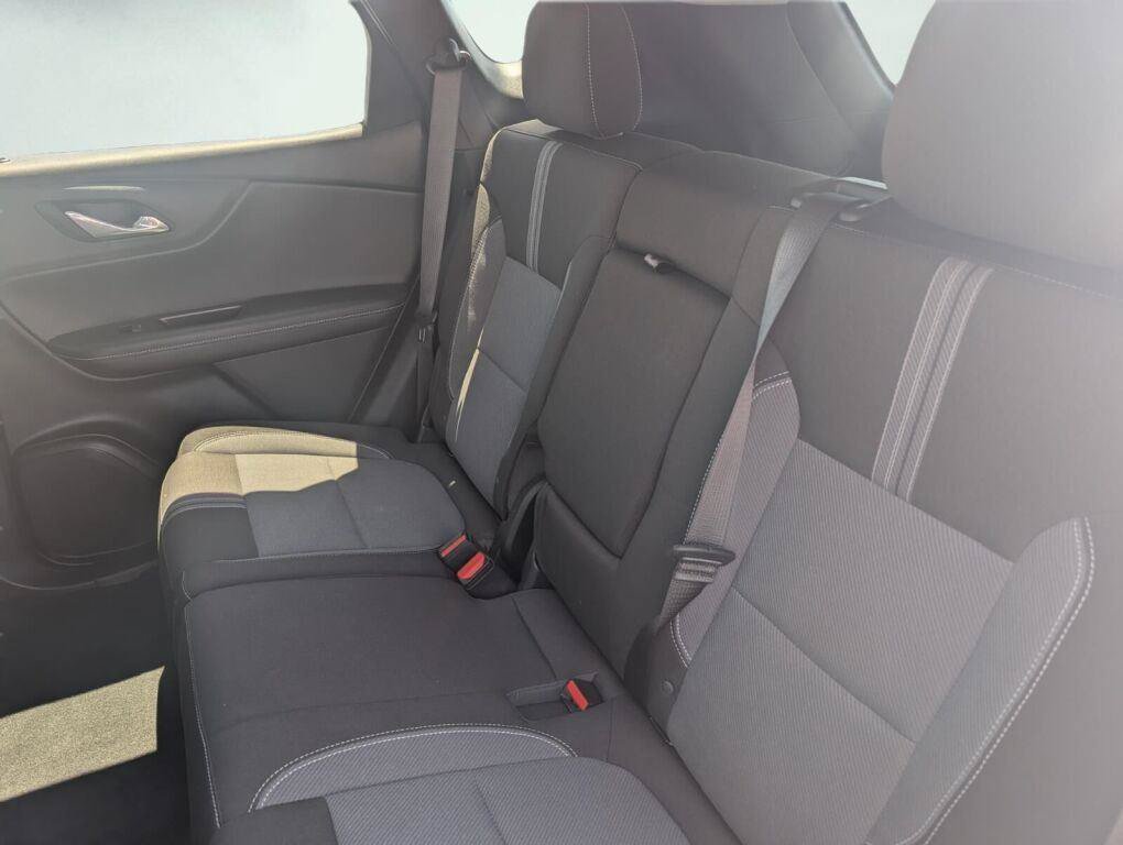 Used 2025 Chevrolet Blazer LT AWD/4WD image 28