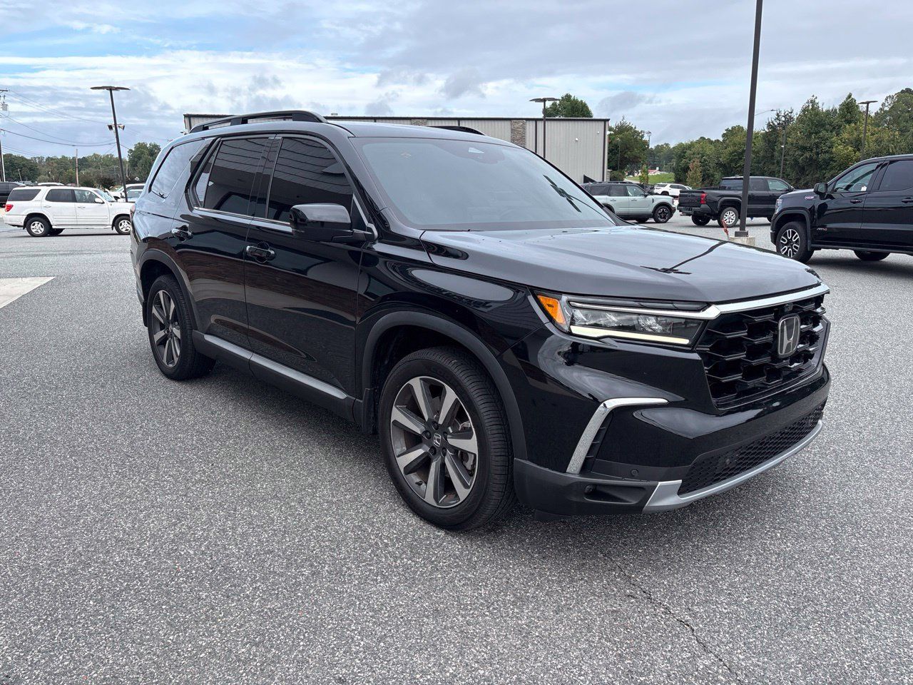 Used 2025 Honda Pilot Elite image 10