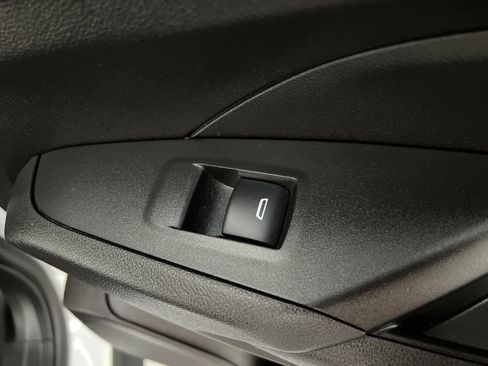 Used 2025 Chevrolet Trax LT FWD image 26