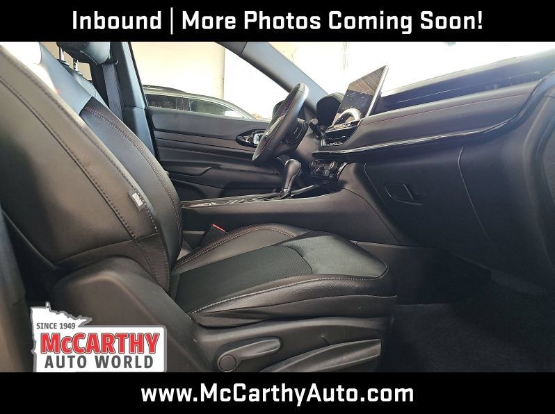 Used 2025 Jeep Compass Trailhawk AWD/4WD image 15