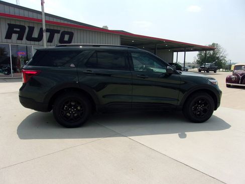 Used 2023 Ford Explorer Timberline image 3