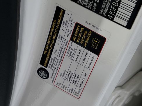 Used 2020 Mercedes-Benz GLE 350 4MATIC image 25