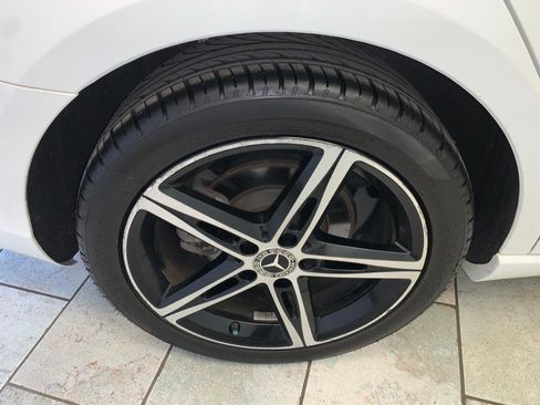 Used 2022 Mercedes-Benz A 220 4MATIC image 10