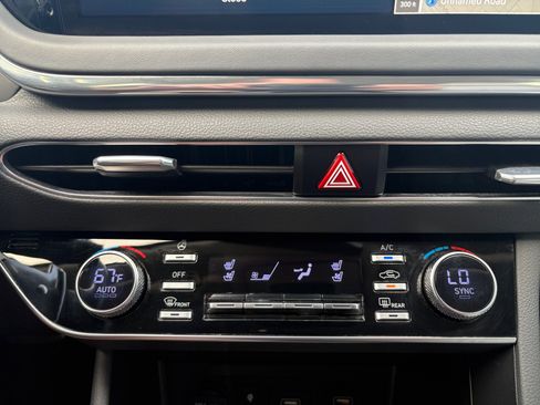 Used 2022 Hyundai Sonata Limited FWD image 16