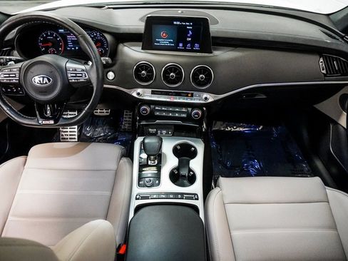 Used 2019 Kia Stinger GT2 image 15