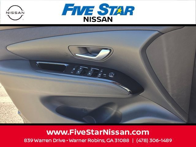 Used 2023 Hyundai Tucson SE FWD image 32