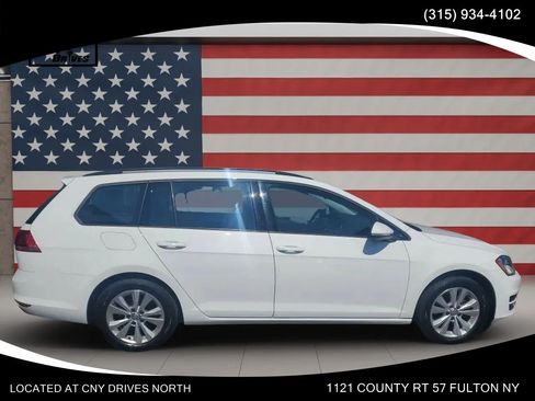 Used 2017 Volkswagen Golf S w/ Driver Assistance Package AWD/4WD image 4