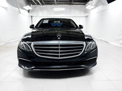 Used 2019 Mercedes-Benz E 300 E 300 4MATIC Sedan w/ Premium 1 Package image 2