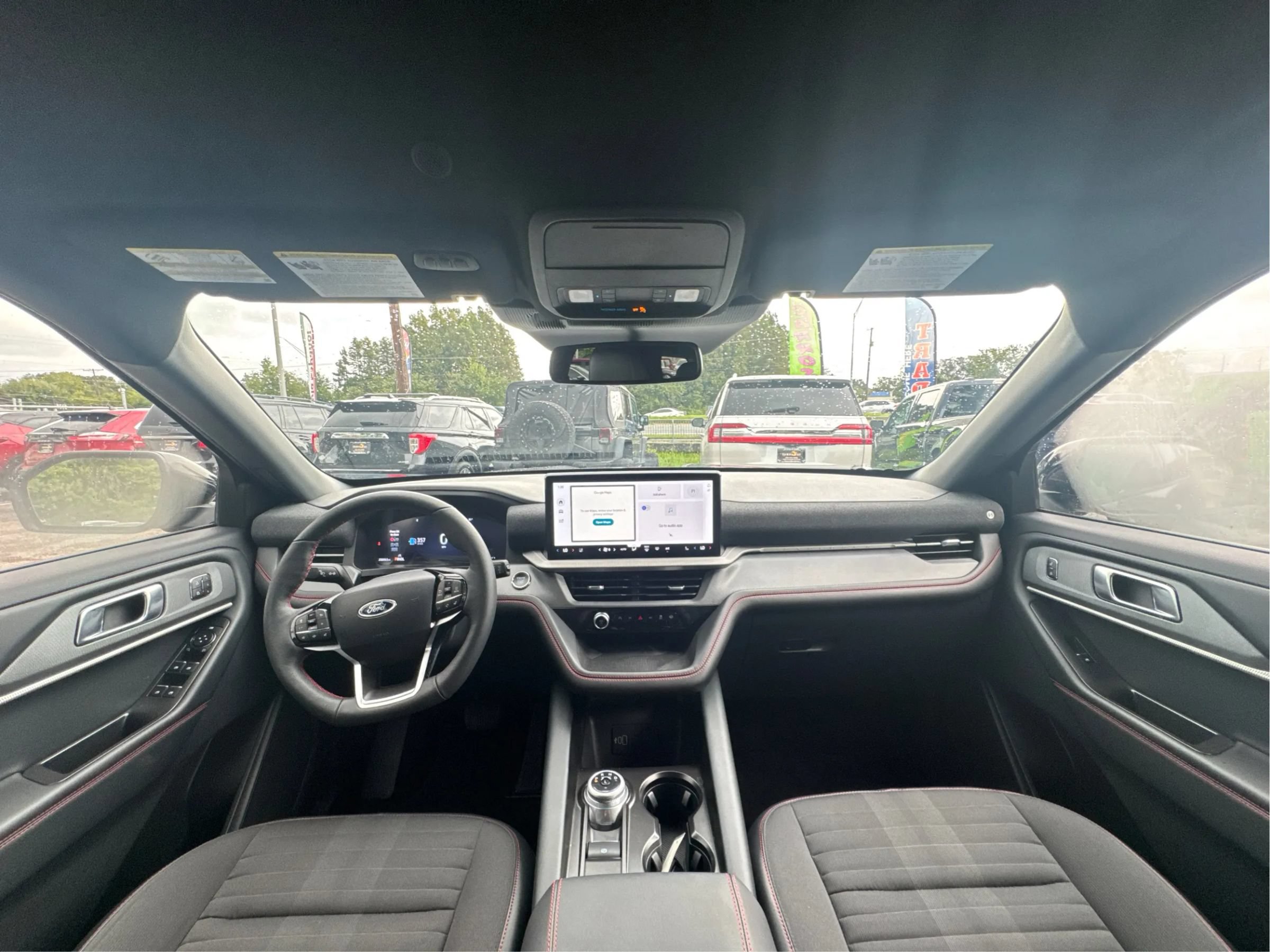 Used 2026 Ford Explorer ST-Line w/ ST-Line Street Pack RWD image 25