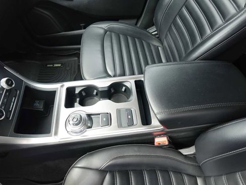 Used 2024 Ford Edge SEL image 25