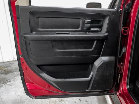 Used 2013 RAM 1500 Express RWD image 41