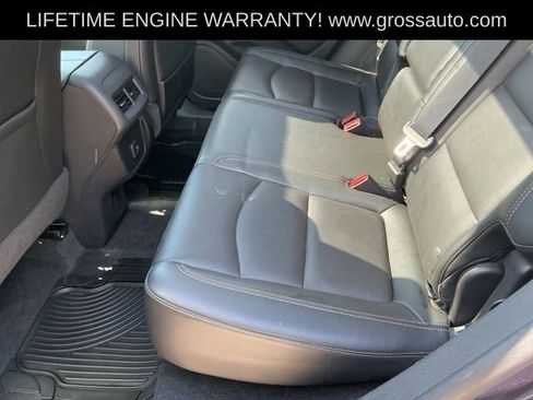 Used 2019 GMC Terrain SLT w/ GMC Pro Grade Package AWD/4WD image 23