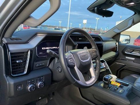 Used 2024 GMC Sierra 1500 Denali w/ Technology Package AWD/4WD image 11