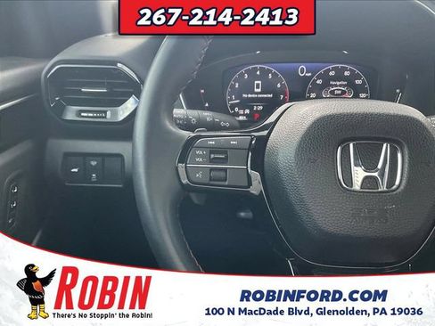 Used 2025 Honda Pilot Black Edition image 13