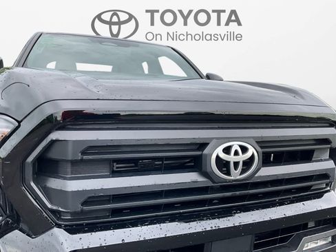 Used 2025 Toyota Tacoma SR5 RWD image 18