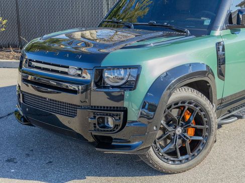 Used 2024 Land Rover Defender 110 V8 image 11