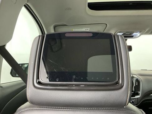 Used 2019 Chevrolet Traverse Premier AWD/4WD image 26