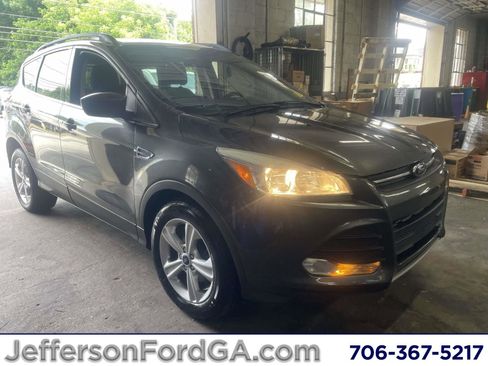 Used 2015 Ford Escape SE w/ Equipment Group 201A FWD image 1