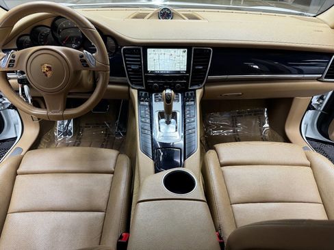 Used 2015 Porsche Panamera 4 image 38