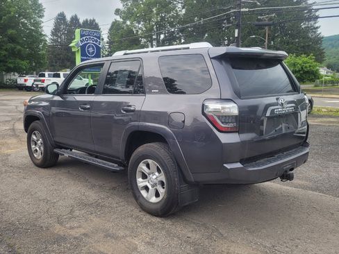 Used 2018 Toyota 4Runner SR5 image 6