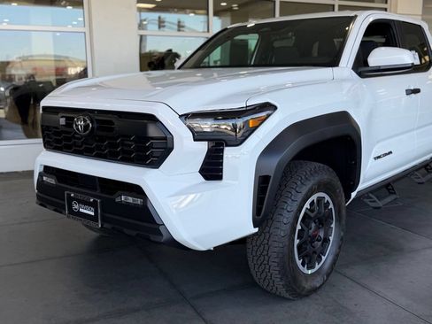 New 2026 Toyota Tacoma TRD Off-Road AWD/4WD image 3