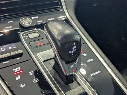 Used 2017 Porsche Panamera image 12