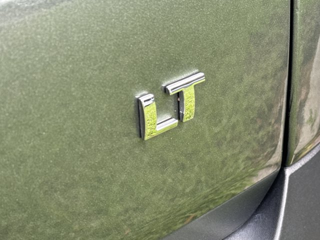 Used 2023 Chevrolet Traverse LT w/ LPO, Floor Liner Package FWD image 11