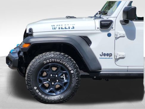 Used 2023 Jeep Wrangler Unlimited w/ Cold Weather Group AWD/4WD image 10