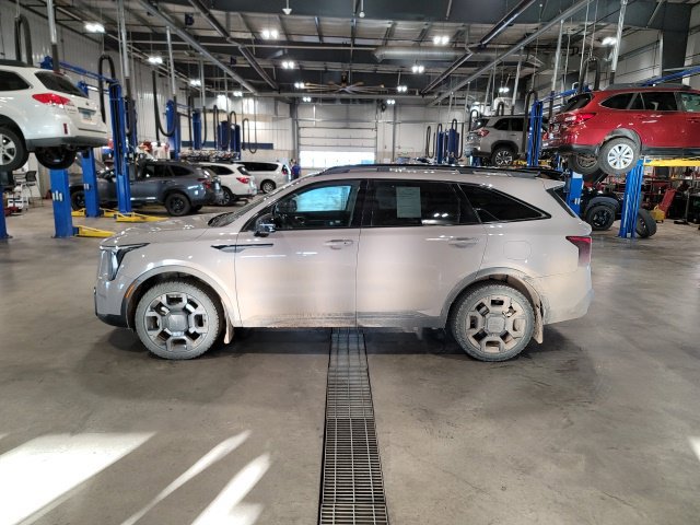 Used 2025 Kia Sorento X-Line EX AWD/4WD image 4
