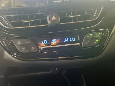 Used 2021 Toyota C-HR Limited image 19