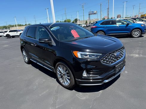 Used 2022 Ford Edge Titanium w/ Equipment Group 301A AWD/4WD image 4