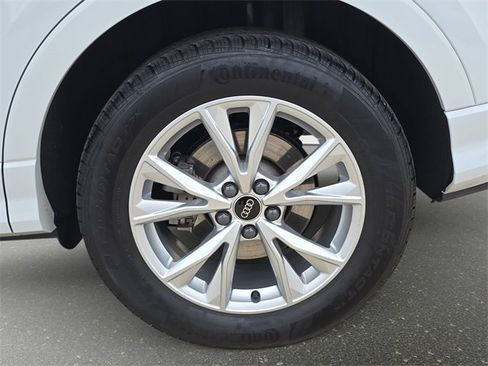 Used 2025 Audi Q3 2.0T Premium w/ Convenience Package image 37