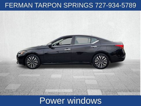 Used 2024 Nissan Altima 2.5 SV image 7
