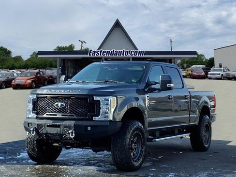 Used 2019 Ford F250 Lariat w/ Lariat Value Package image 1
