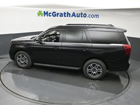 Used 2025 Ford Expedition Active AWD/4WD image 25