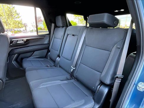 Used 2025 Chevrolet Tahoe LS image 19