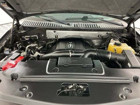 Used 2015 Lincoln Navigator L 4WD image 35