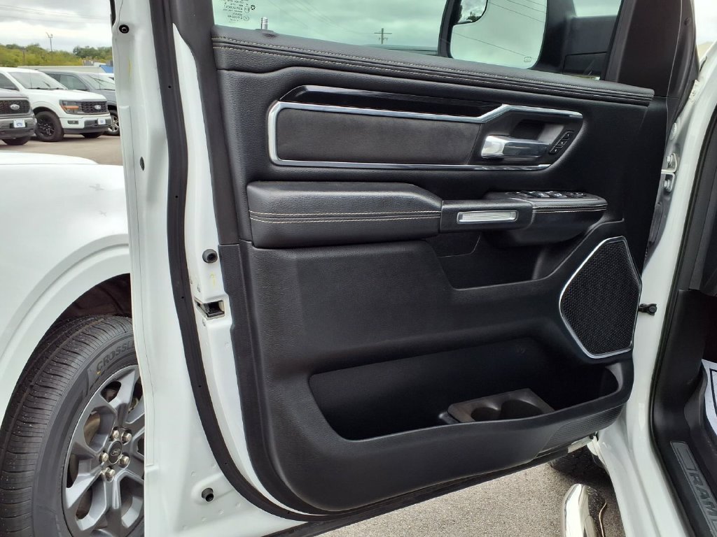 Used 2021 RAM 1500 Laramie w/ Sport Appearance Package AWD/4WD image 16