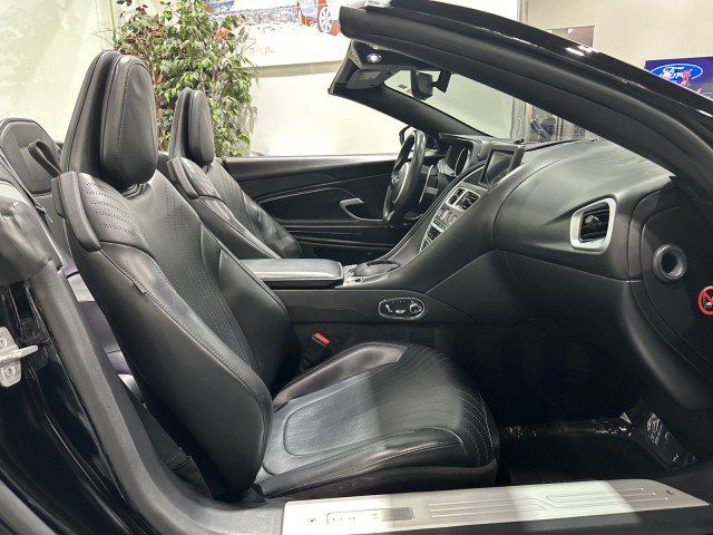Used 2019 Aston Martin DB11 Volante RWD image 55