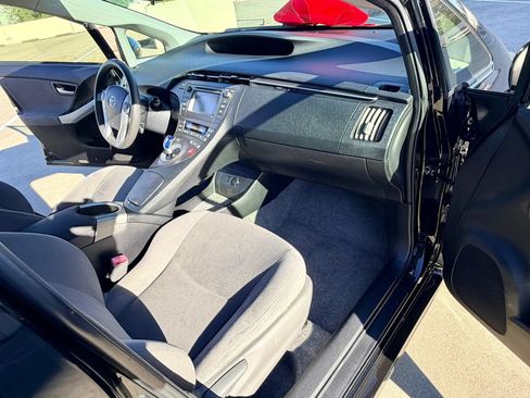 Used 2013 Toyota Prius Two FWD image 32