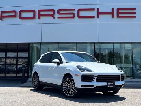 Certified 2023 Porsche Cayenne S Platinum AWD/4WD image 18