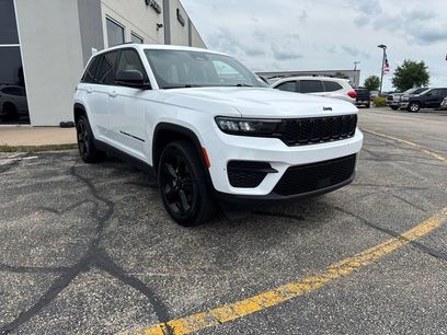 Used 2023 Jeep Grand Cherokee Altitude