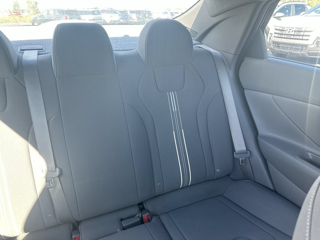 Used 2023 Hyundai Elantra SEL FWD image 14