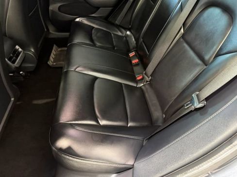 Used 2022 Tesla Model 3 Long Range AWD/4WD image 24
