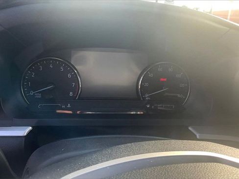 Certified 2021 Ford Explorer XLT w/ Equipment Group 202A image 20